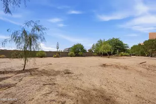 31 E Desert Hills Dr, Phoenix, AZ 85086 - Photo 34