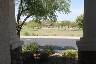 10113 W Angels Ln, Peoria, AZ 85383 - Photo 4