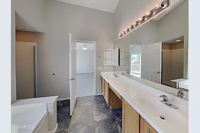 13019 W Monterey Way, Avondale, AZ 85392 - Photo 12