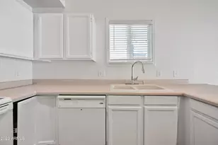 313 S Ocean Dr, Gilbert, AZ 85233 - Photo 6