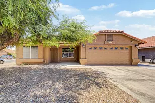 614 N Red Rock St, Gilbert, AZ 85234 - Photo 2