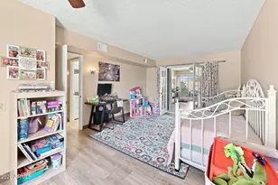 10822 W Santa Fe Dr, Sun City, AZ 85351 - Photo 16