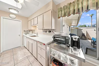 10822 W Santa Fe Drive, Sun City, AZ 85351 - Photo 20