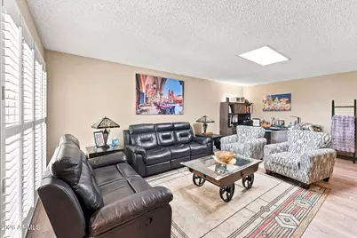 10822 W Santa Fe Drive, Sun City, AZ 85351 - Photo 4