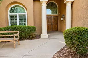 3820 E Amberwood Dr, Phoenix, AZ 85048 - Photo 2
