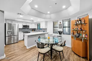 5104 N 32nd St, Phoenix, AZ 85018 - Photo 4
