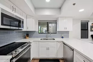 5104 N 32nd St, Phoenix, AZ 85018 - Photo 8