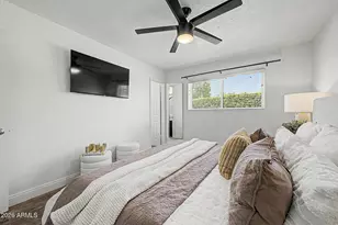 8638 E Valley View Rd, Scottsdale, AZ 85250 - Photo 12