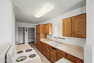 8103 N 11th Street, Phoenix, AZ 85020 - Photo 12