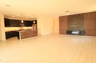 2413 W Sunland Ave, Phoenix, AZ 85041 - Photo 16