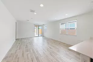 32518 N 20th Gln, Phoenix, AZ 85085 - Photo 8