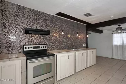 8806 N 30th Avenue, Phoenix, AZ 85051 - Photo 14