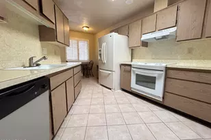 10206 W Campana Dr, Sun City, AZ 85351 - Photo 6