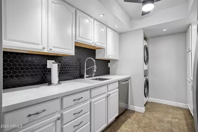10444 N 69th Street #201, Paradise Valley, AZ 85253 - Photo 4