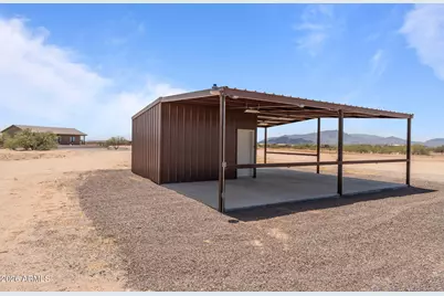 48800 W Long Rifle Road, Aguila, AZ 85320 - Photo 10