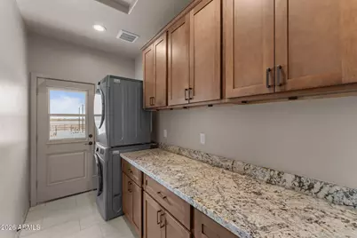 48800 W Long Rifle Road, Aguila, AZ 85320 - Photo 46