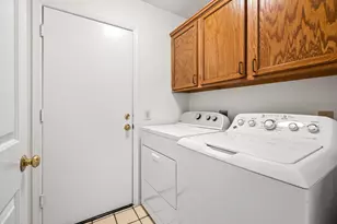 9823 N 100th Pl, Scottsdale, AZ 85258 - Photo 24