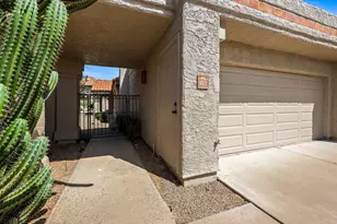 9823 N 100th Pl, Scottsdale, AZ 85258 - Photo 2