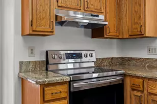 9823 N 100th Pl, Scottsdale, AZ 85258 - Photo 18