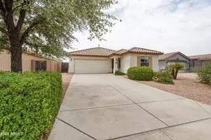353 W Welsh Black Cir, San Tan Valley, AZ 85143 - Photo 2