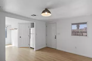 9047 N 9th St, Phoenix, AZ 85020 - Photo 2