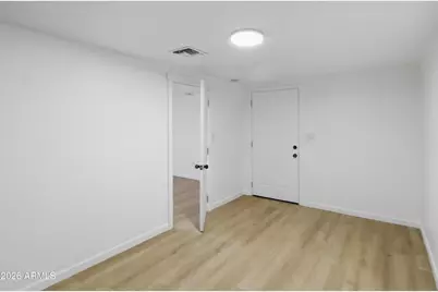 9047 N 9th Street, Phoenix, AZ 85020 - Photo 8