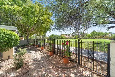9418 S 51st Street, Phoenix, AZ 85044 - Photo 2