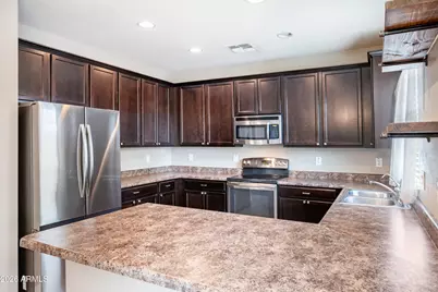 7755 W Palm Lane, Phoenix, AZ 85035 - Photo 18