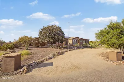 20548 E Navajo Drive, Queen Creek, AZ 85142 - Photo 2