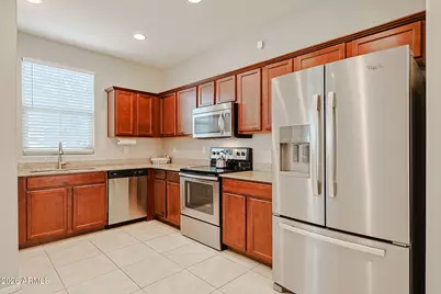 17717 W Mandalay Lane, Surprise, AZ 85388 - Photo 8