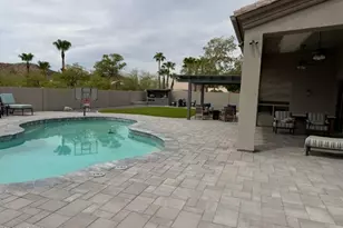 943 E Desert Flower Ln, Phoenix, AZ 85048 - Photo 4