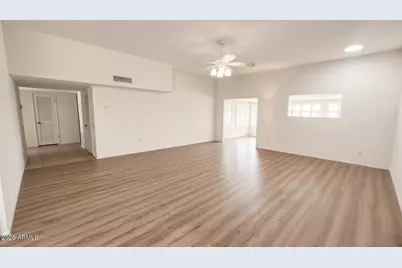 15622 N Cameo Drive, Sun City, AZ 85351 - Photo 2