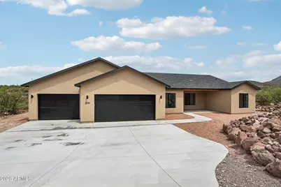 2246 E Manana Road, New River, AZ 85087 - Photo 2