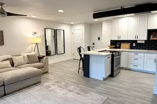 8649 E Royal Palm Rd, Scottsdale, AZ 85258 - Photo 4