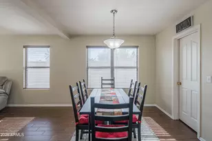 1075 E Parkview Ct, Gilbert, AZ 85295 - Photo 6