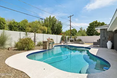 5817 N 18th Street, Phoenix, AZ 85016 - Photo 2