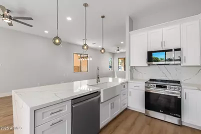 13711 W Tara Lane, Surprise, AZ 85374 - Photo 20