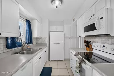 2029 W Sunnyside Avenue, Phoenix, AZ 85029 - Photo 14