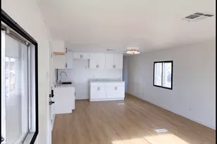 303 E South Mountain Ave, Phoenix, AZ 85042 - Photo 20
