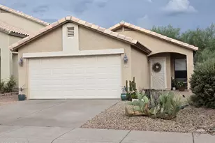 2157 E Crest Ln, Phoenix, AZ 85024 - Photo 1