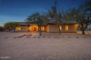 39949 N Central Ave, Phoenix, AZ 85086 - Photo 2
