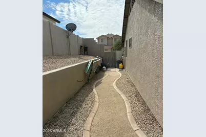 6352 W Briles Road, Phoenix, AZ 85083 - Photo 2