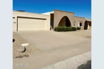 14202 N Lakeforest Drive, Sun City, AZ 85351 - Photo 2
