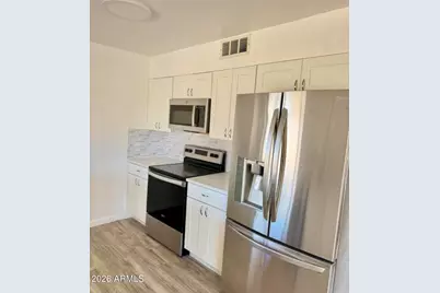 14202 N Lakeforest Drive, Sun City, AZ 85351 - Photo 8