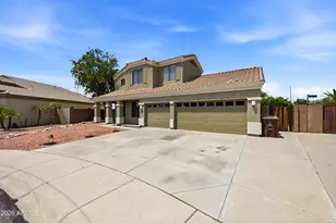 21650 N 94th Ln, Peoria, AZ 85382 - Photo 2