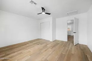 5207 N 39th Dr, Phoenix, AZ 85019 - Photo 28