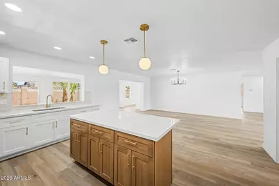 5207 N 39th Drive, Phoenix, AZ 85019 - Photo 12