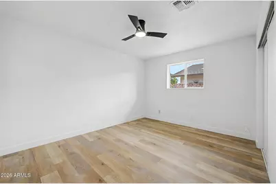 5207 N 39th Drive, Phoenix, AZ 85019 - Photo 16