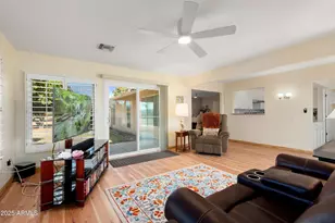 18018 N Highwood Ct, Sun City, AZ 85373 - Photo 10