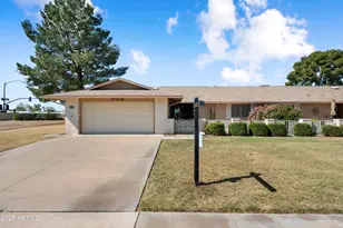 18018 N Highwood Ct, Sun City, AZ 85373 - Photo 2